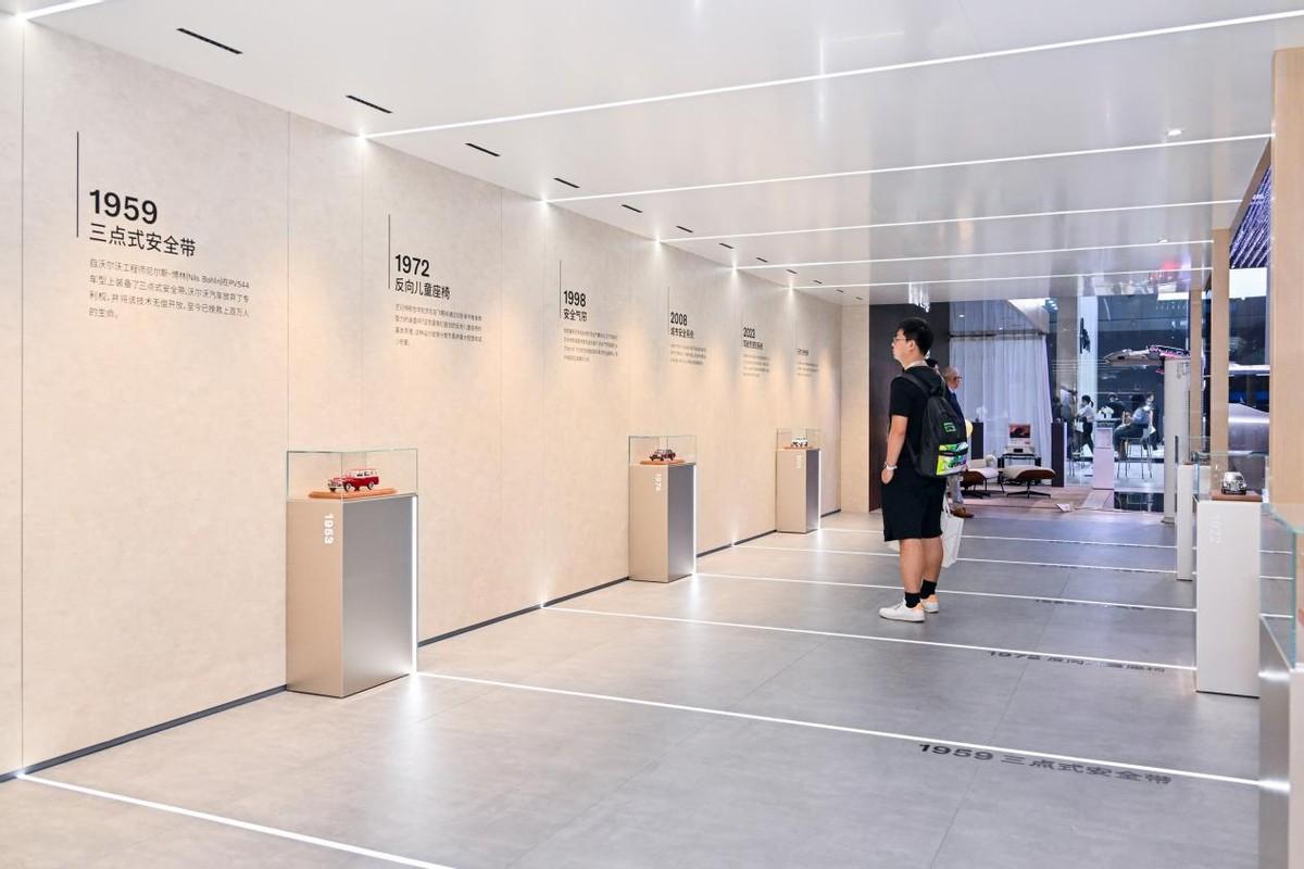 探館成都車展，第一視角解讀沃爾沃絕殺利器——全能型插混家族