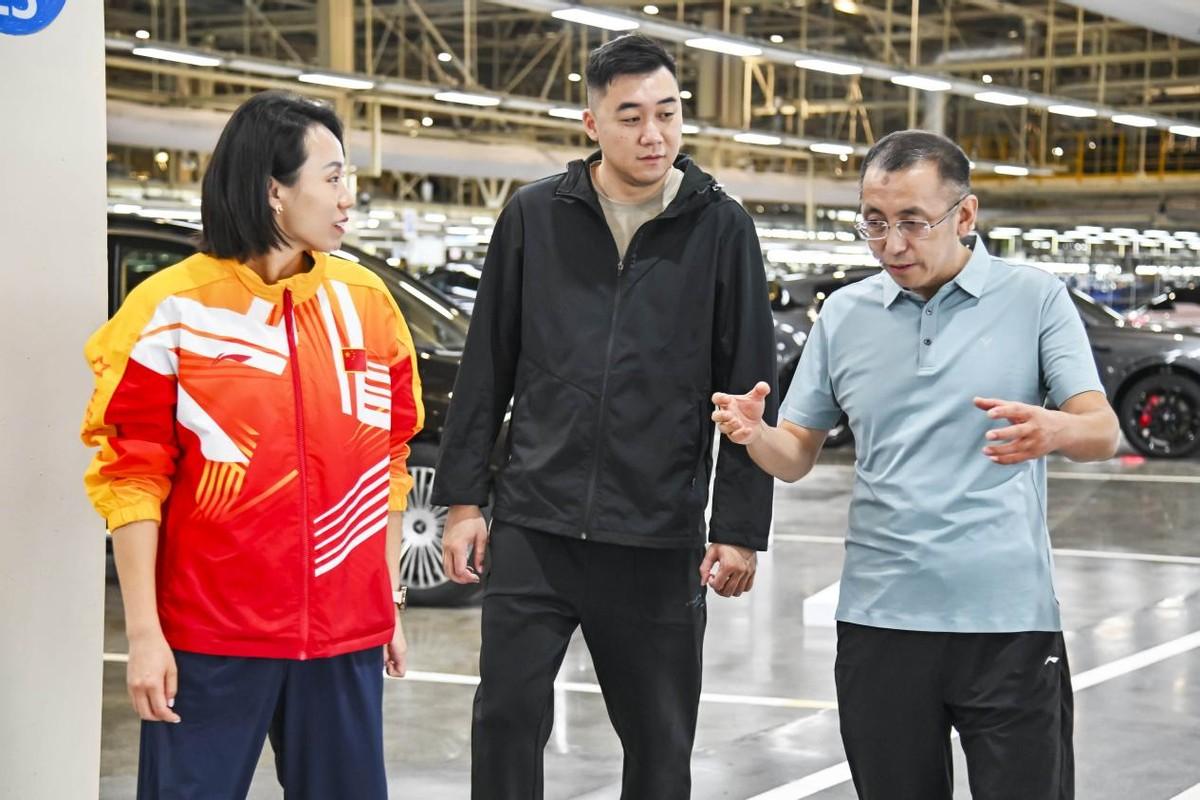 冠軍實力 夢想同行，奧運(yùn)冠軍趙蕓蕾夫婦喜提全新嵐圖夢想家