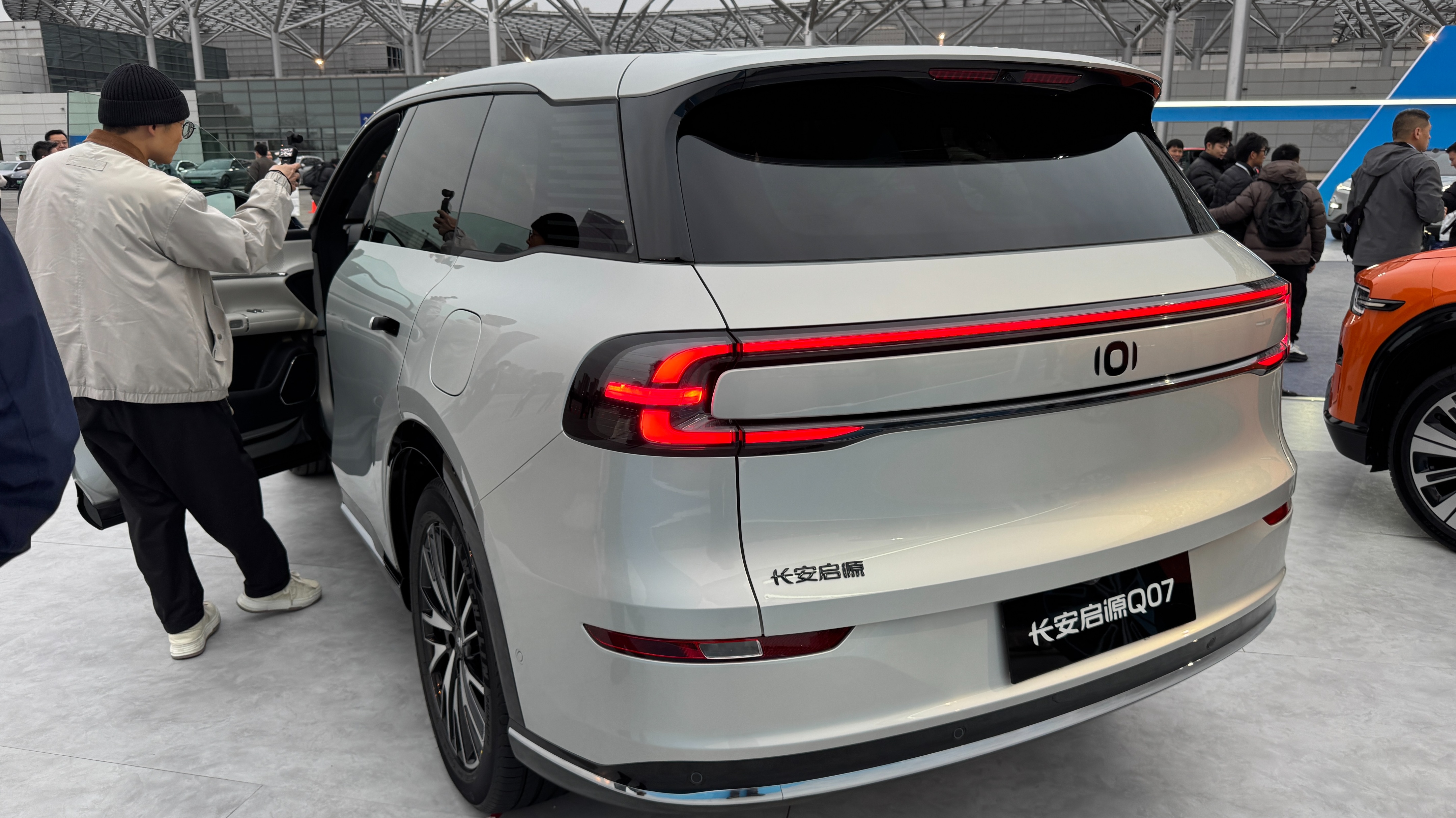 長(zhǎng)安未來3年推出10款智駕版車型！首款車型啟源Q07正式亮相
