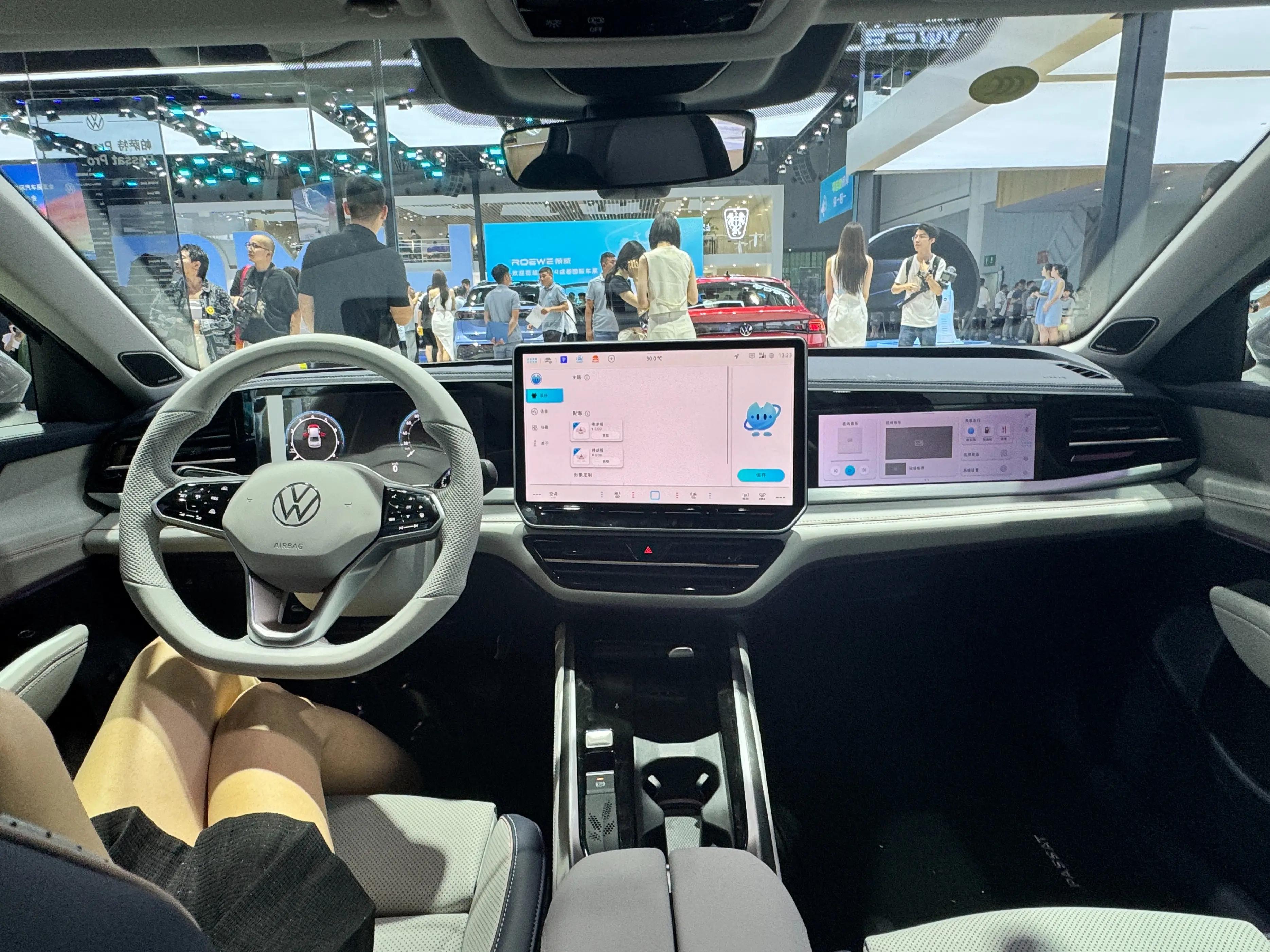 大眾帕薩特殺瘋了!一舉奪下2024年中型車榜首
