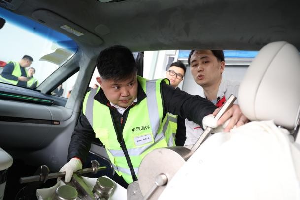 走進(jìn)C-NCAP碰撞試驗(yàn)室，探秘汽車安全真相