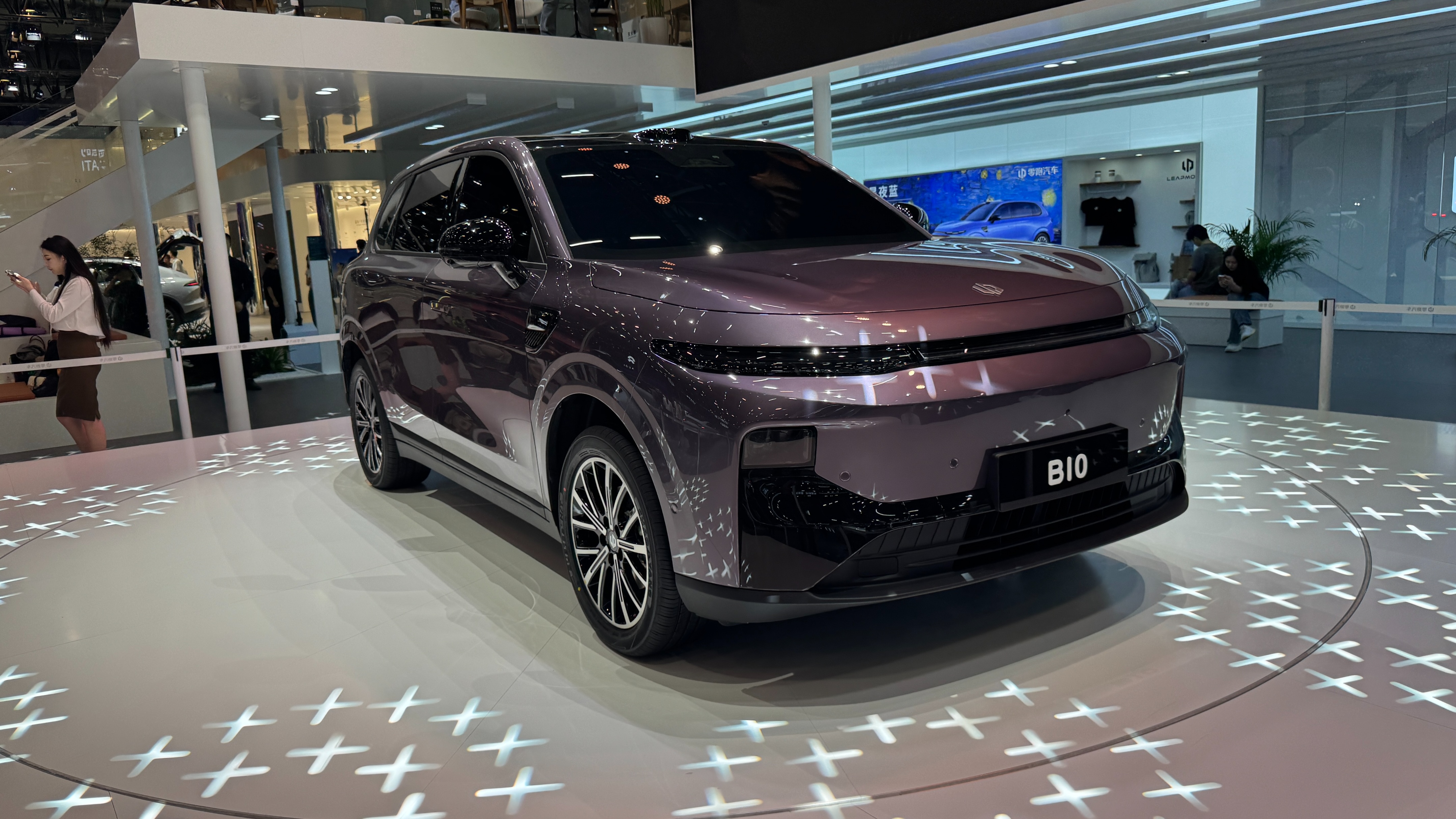 預(yù)售價10.98萬元起！零跑 B10開啟預(yù)售
