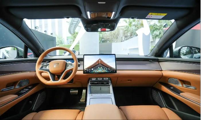 預(yù)售價(jià)27萬元起！比亞迪全新轎車漢 L EV開啟預(yù)售