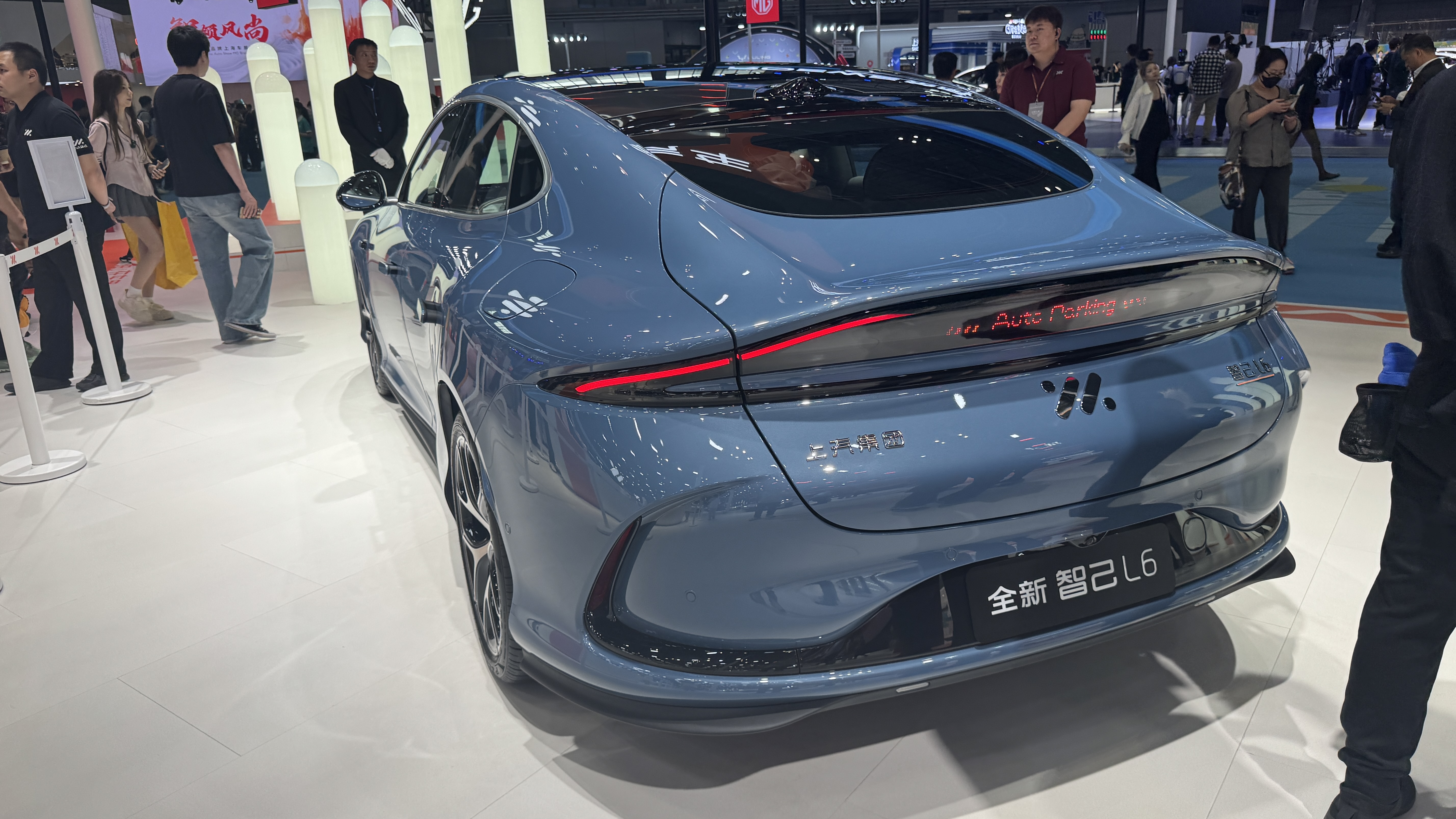 智己汽車發(fā)布線控?cái)?shù)字底盤技術(shù)
