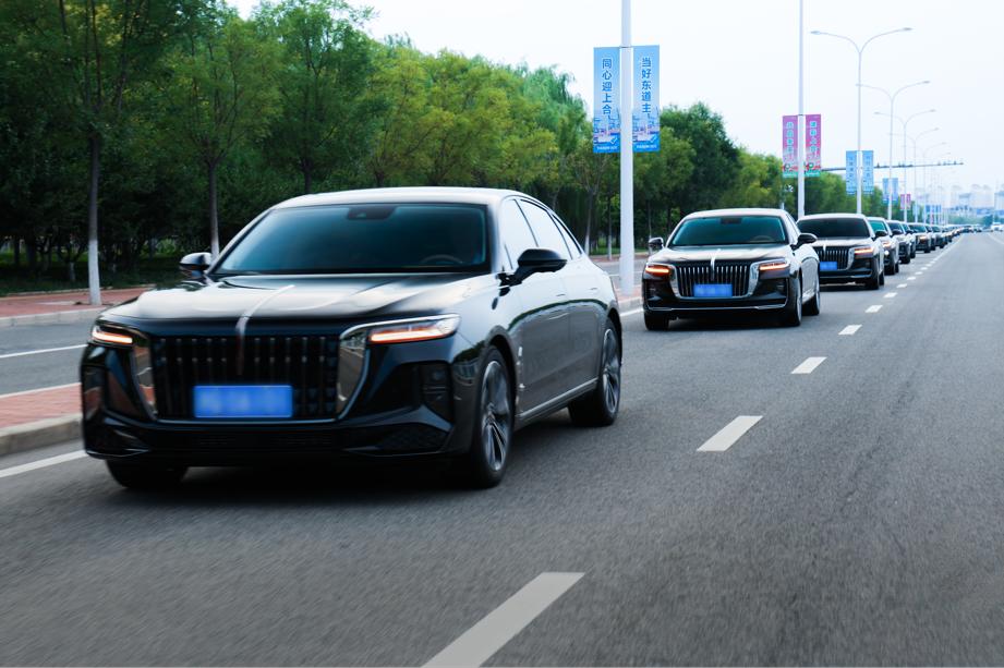 紅旗2025年上合組織峰會(huì)官方指定外事接待用車交車儀式在津舉行