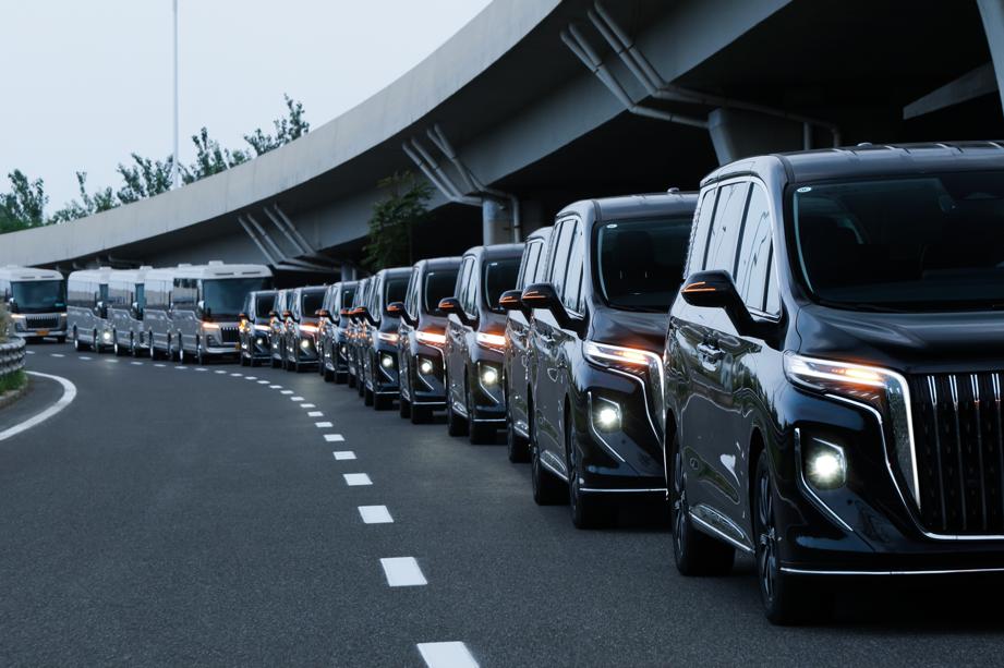 紅旗2025年上合組織峰會(huì)官方指定外事接待用車交車儀式在津舉行