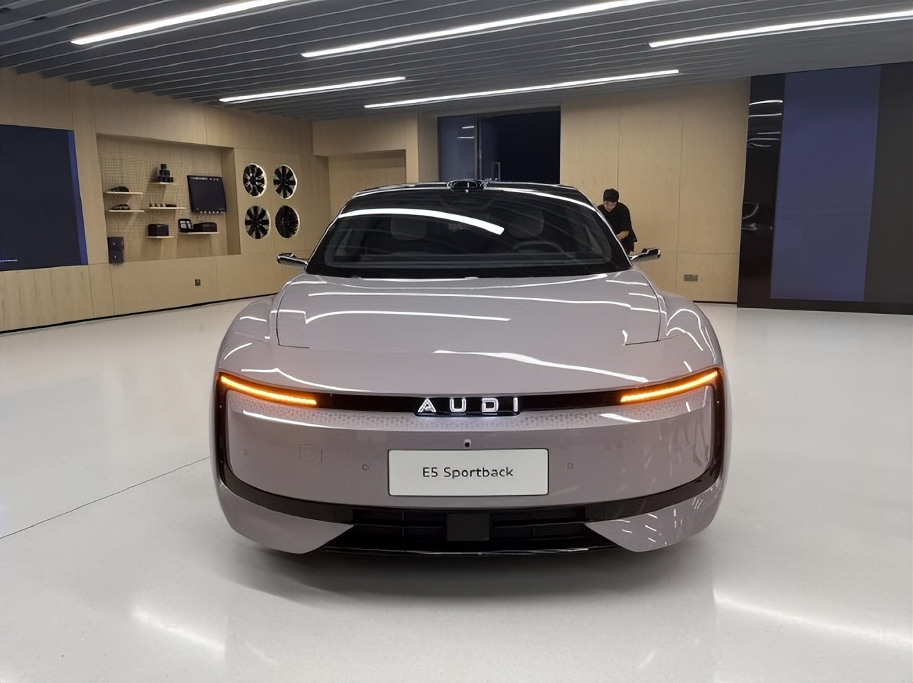 預(yù)售價(jià)為23.59萬(wàn)起！上汽奧迪 AUDI E5 Sportback開(kāi)啟預(yù)售