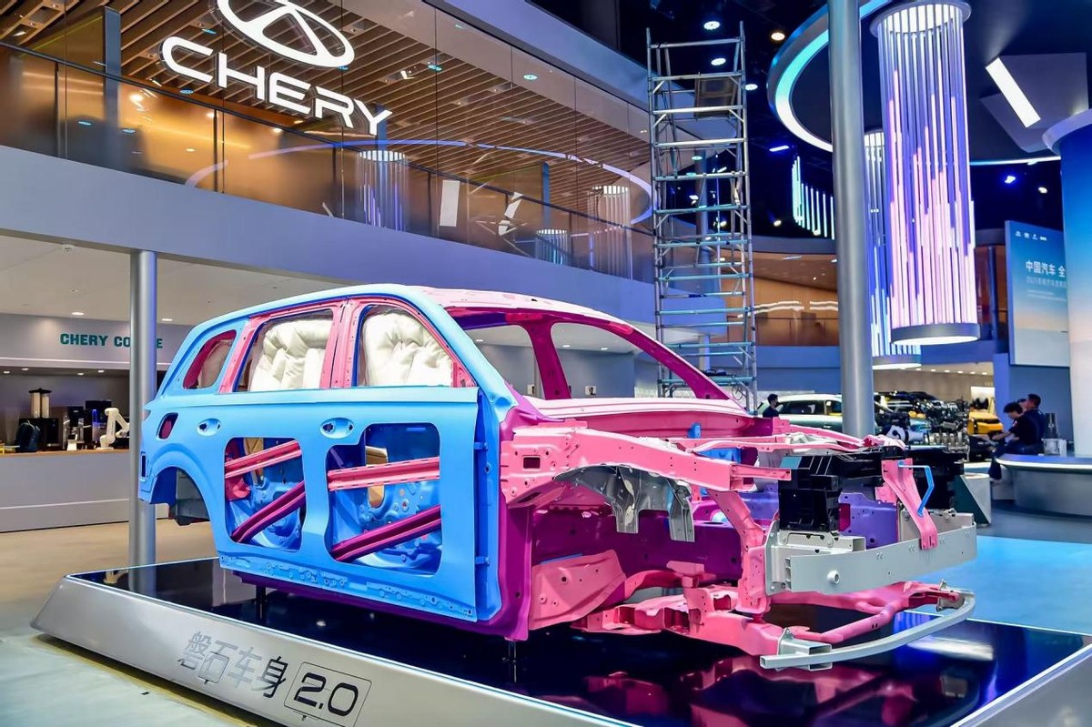 奇瑞品牌攜17款重磅車型亮相成都車展 開啟豪華平權新時代