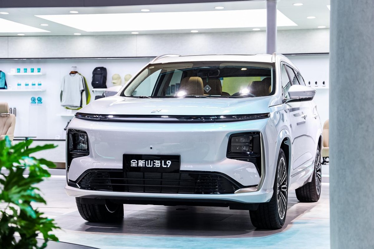 捷途山海L7 PLUS強(qiáng)勢(shì)登陸成都車展，新勢(shì)力風(fēng)范成全場(chǎng)焦點(diǎn)